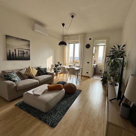 Trilocale Con Due Balconi A Isola Porta Nuova Apartment Милано Екстериор снимка