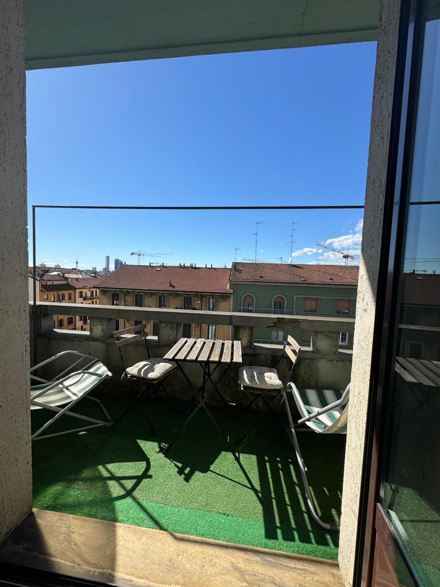 Trilocale Con Due Balconi A Isola Porta Nuova Apartment Милано Екстериор снимка