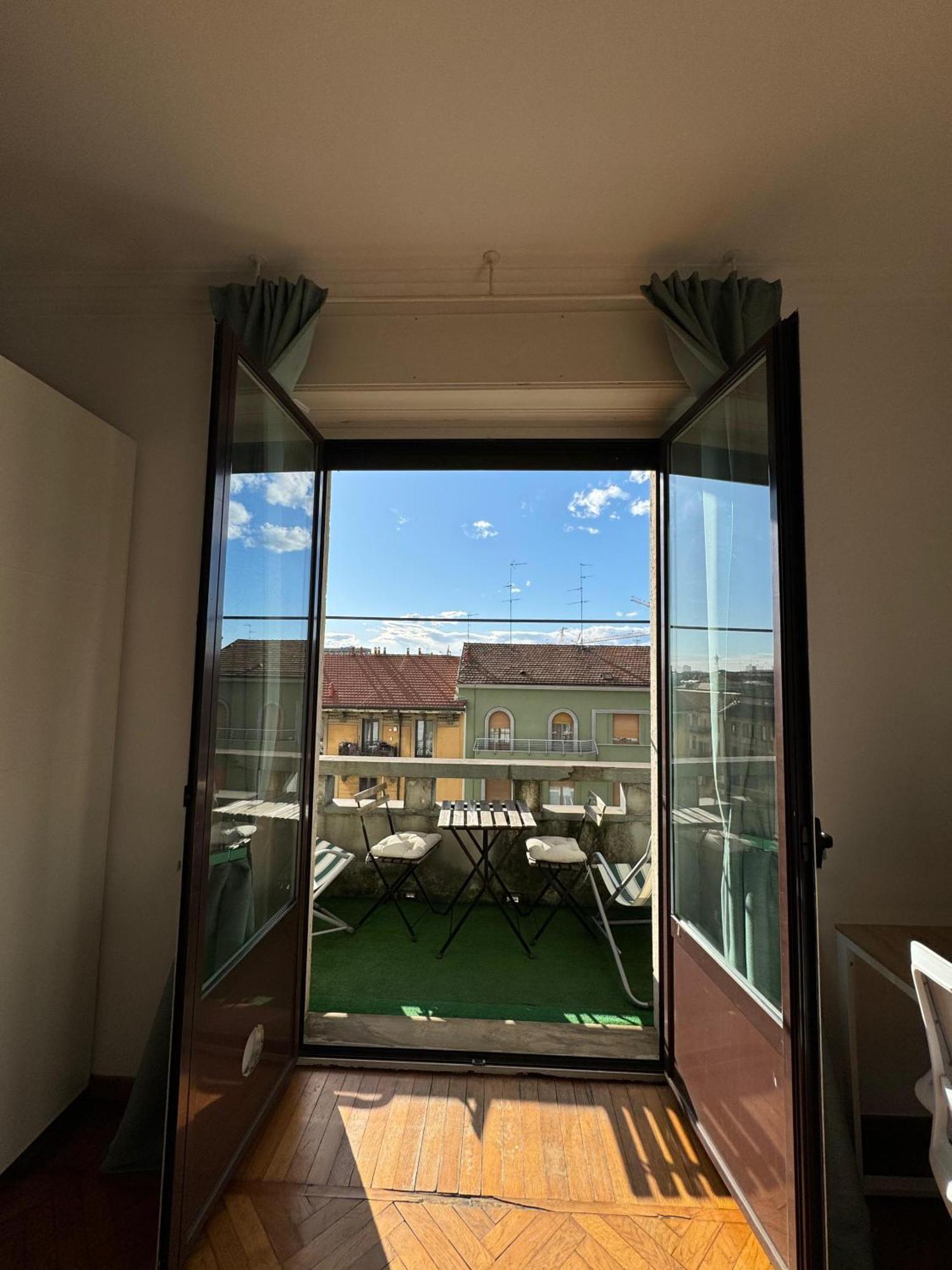 Trilocale Con Due Balconi A Isola Porta Nuova Apartment Милано Екстериор снимка