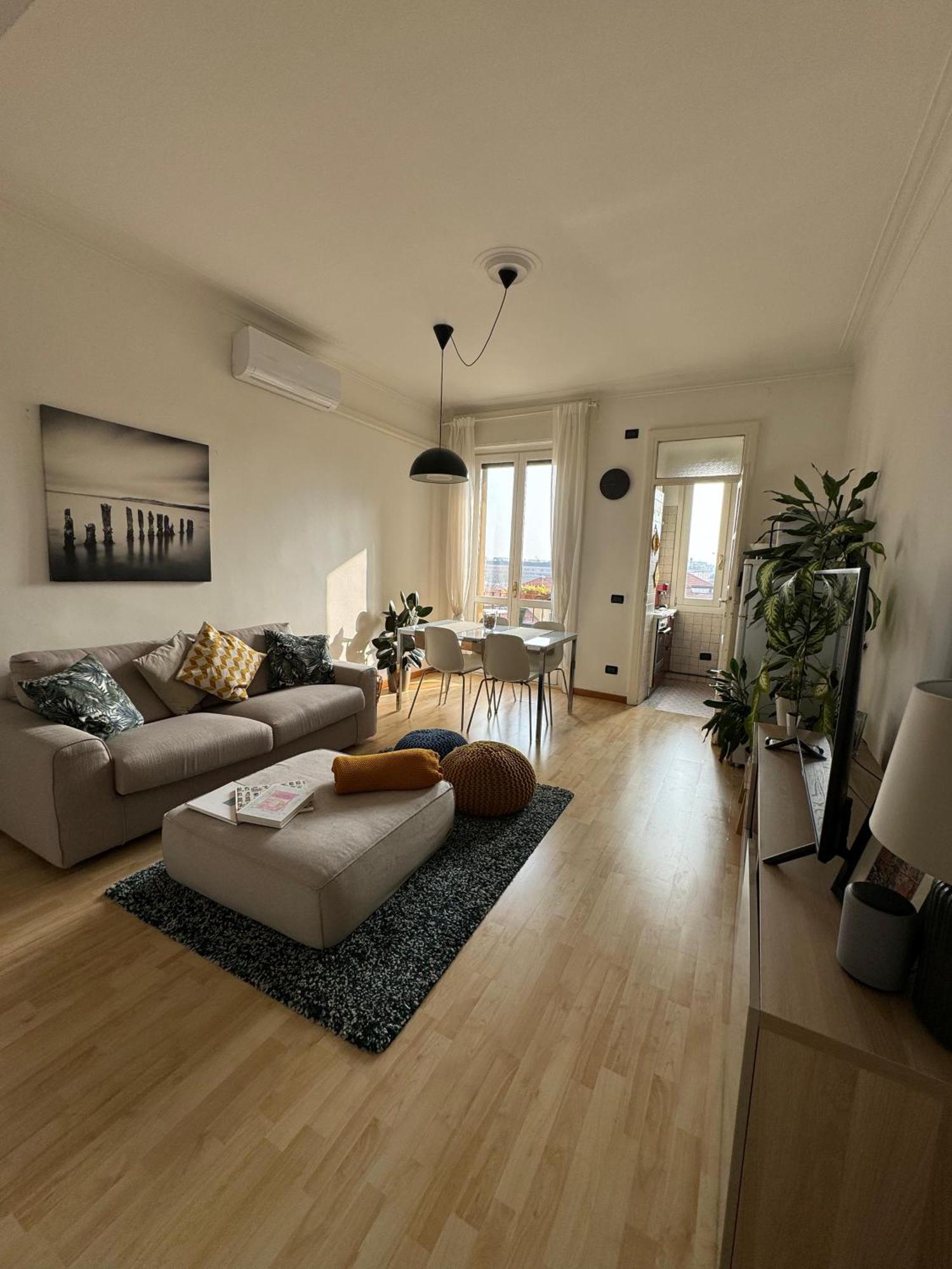 Trilocale Con Due Balconi A Isola Porta Nuova Apartment Милано Екстериор снимка